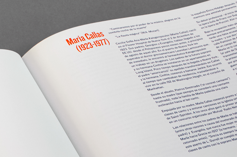 Pages with photographs